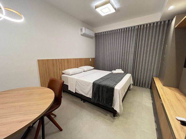 Studio em cond. c/ academia prox ao HU VTD0320