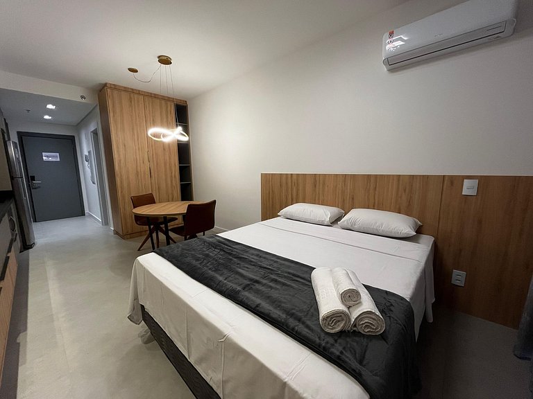 Studio em cond. c/ academia prox ao HU VTD0320