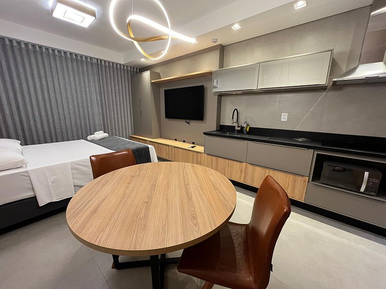 Studio em cond. c/ academia prox ao HU VTD0320