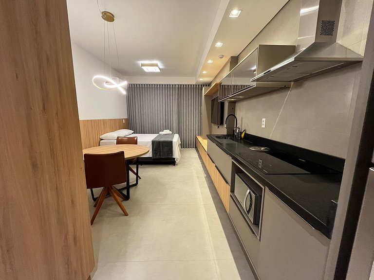 Studio em cond. c/ academia prox ao HU VTD0320