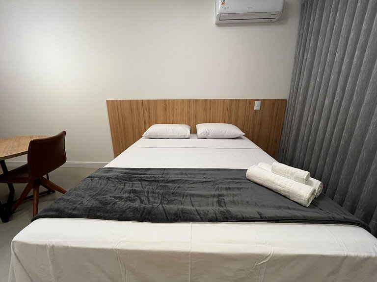 Studio em cond. c/ academia prox ao HU VTD0320