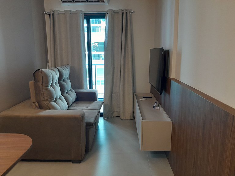 Studio c/ varanda a poucos passos da praia FFS0501