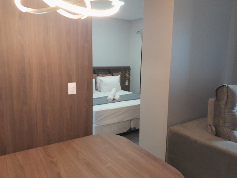 Studio c/ varanda a poucos passos da praia FFS0501