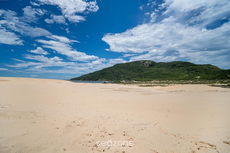 Aptos em prédio com piscina a 300 m da Praia dos Ingleses -