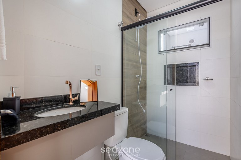 Apto con parrilla a 100 m de la playa MBU0102