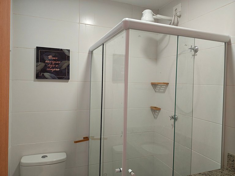 Apto em Cond. c/ Piscina e Churrasq. AGA0201