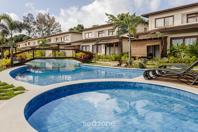 Apto em Cond. c/ Piscina a 150 m da Vila CVB0112