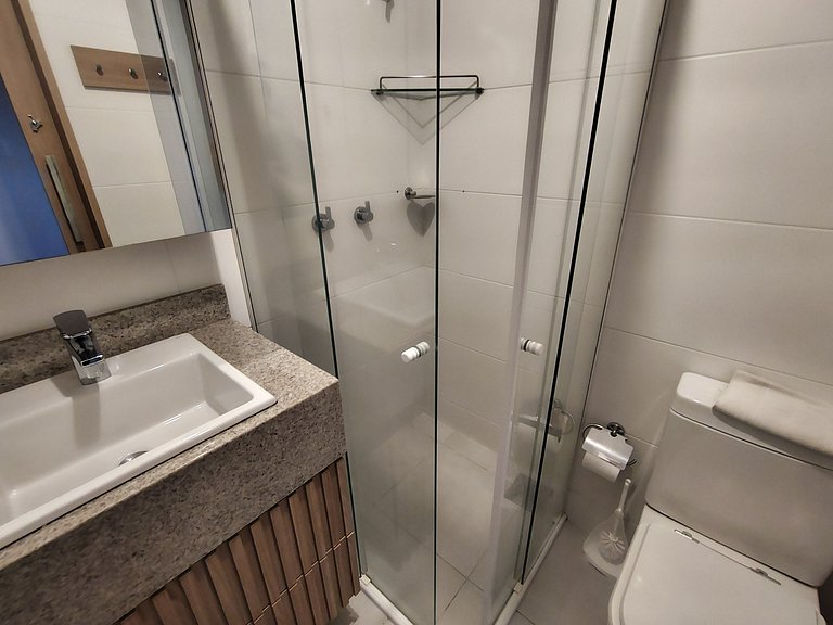 Apto. completo a pocos metros de la playa RCQ0305