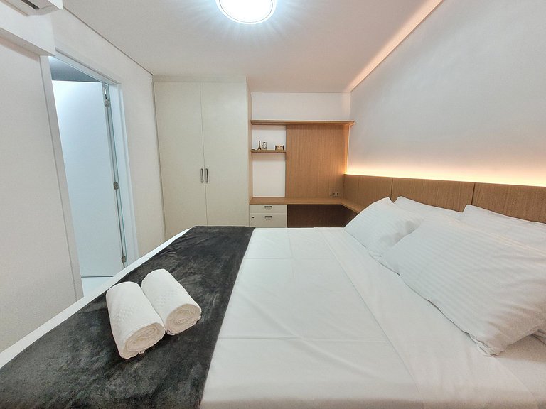 Apto c/ Suíte e Churrasqueira em Penha SKL1506