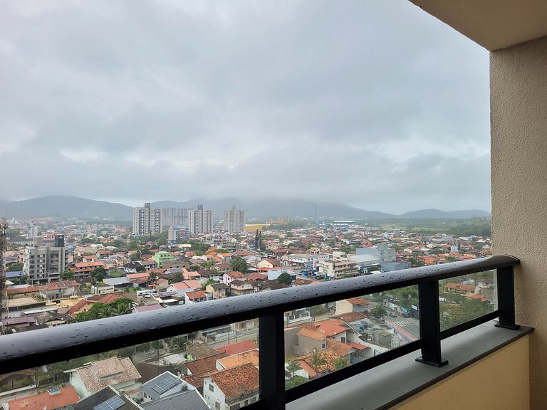 Apto c/ Suíte e Churrasqueira em Penha SKL1506