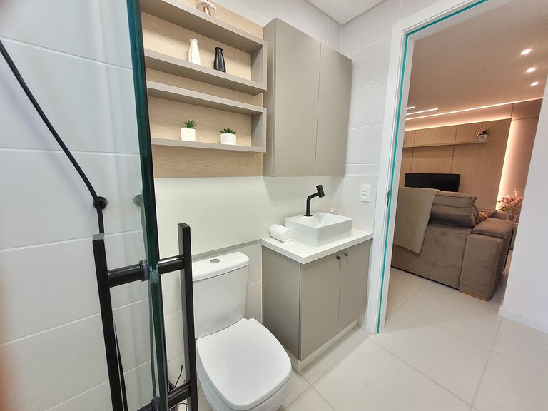 Apto c/ Suíte e Churrasqueira em Penha SKL1506