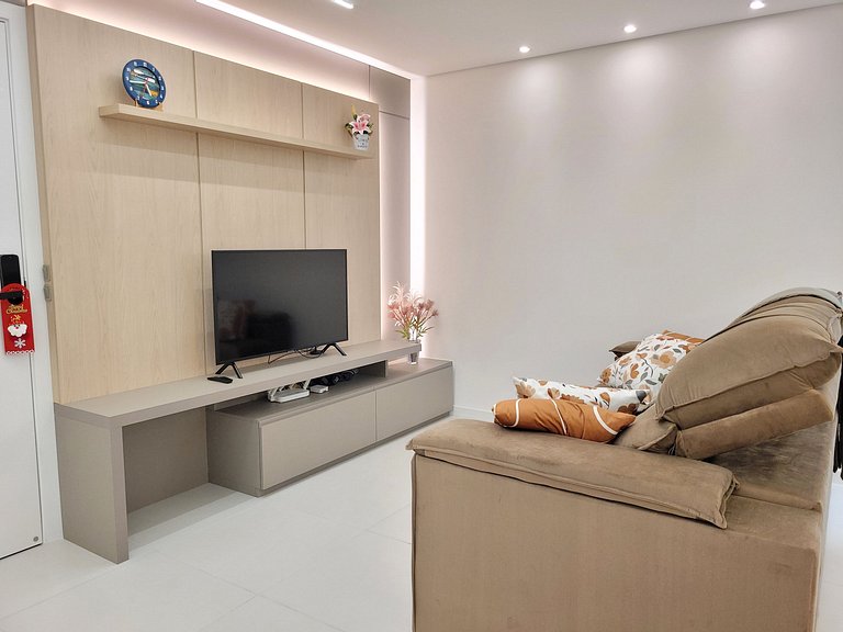 Apto c/ Suíte e Churrasqueira em Penha SKL1506