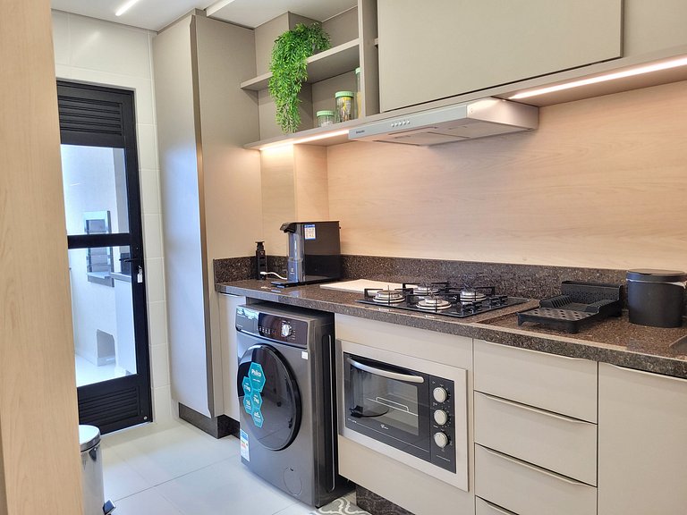 Apto c/ Suíte e Churrasqueira em Penha SKL1506