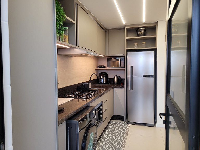 Apto c/ Suíte e Churrasqueira em Penha SKL1506