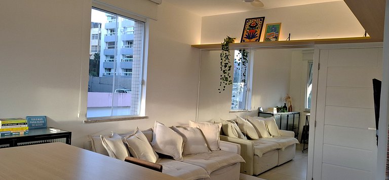 Apto com vista mar a 100m da praia EIA0409