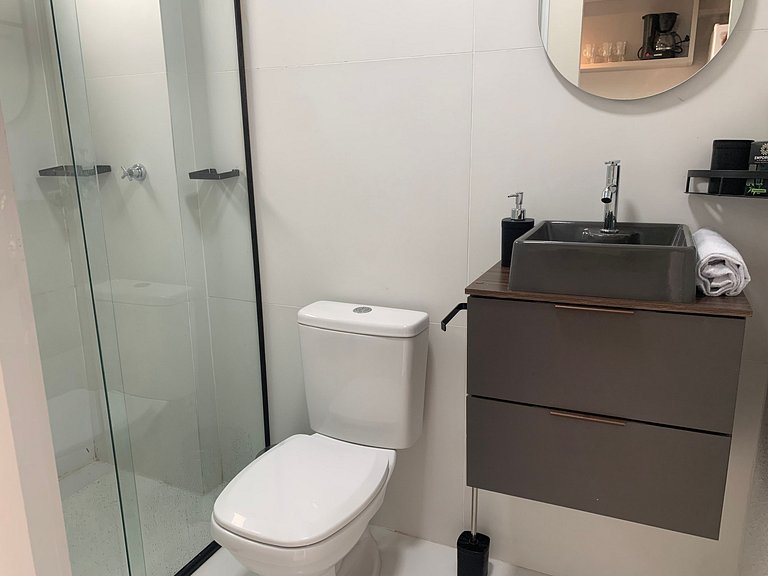 Loft moderno c/balcón a 50 m de la playa PLO0001