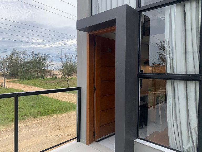 Loft Moderno c/Varanda a 50m da Praia PLO0001