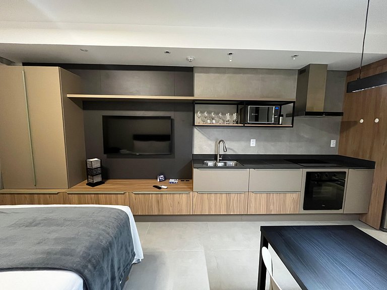 Studio completo próx. ao Centro de Floripa VTD0524