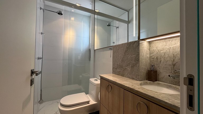 Apto con área gourmet a 300 m de la playa MTR1002