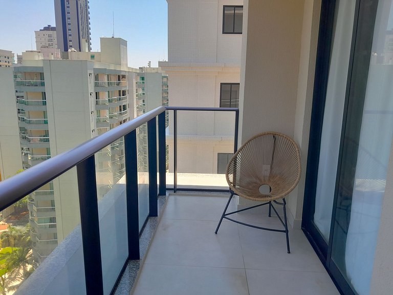 Apto c/ piscina no rooftop a 220m do mar FFS1204