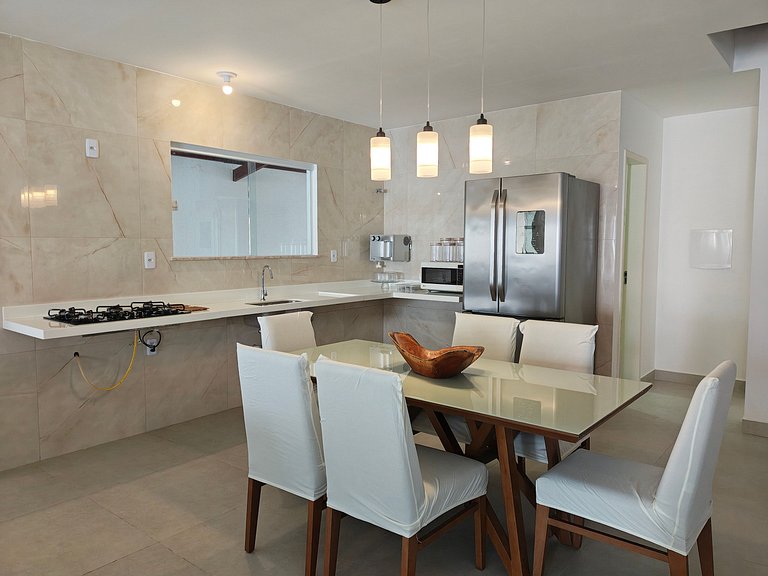 Casa c/ Piscina e 6 Quartos PJE0001