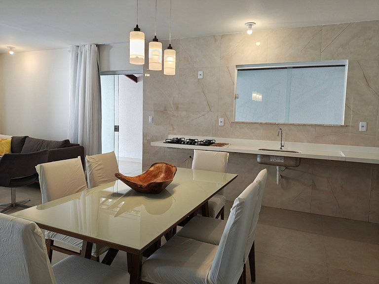 Casa c/ Piscina e 6 Quartos PJE0001