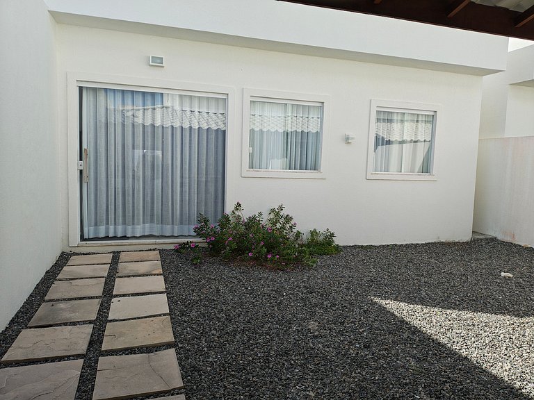 Casa c/ Piscina y 6 Dormitorios PJE0001