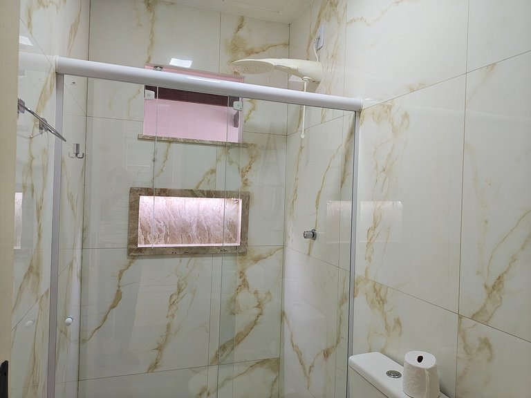 Casa c/ Piscina e 6 Quartos PJE0001