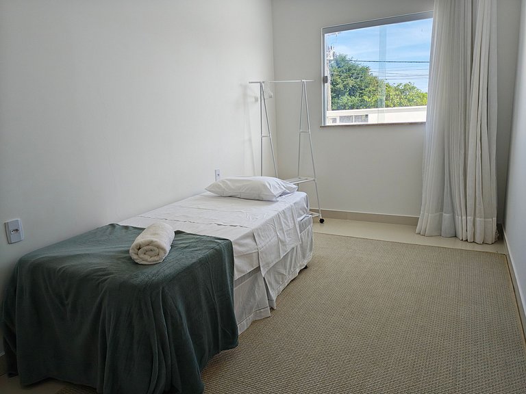 Casa c/ Piscina e 6 Quartos PJE0001