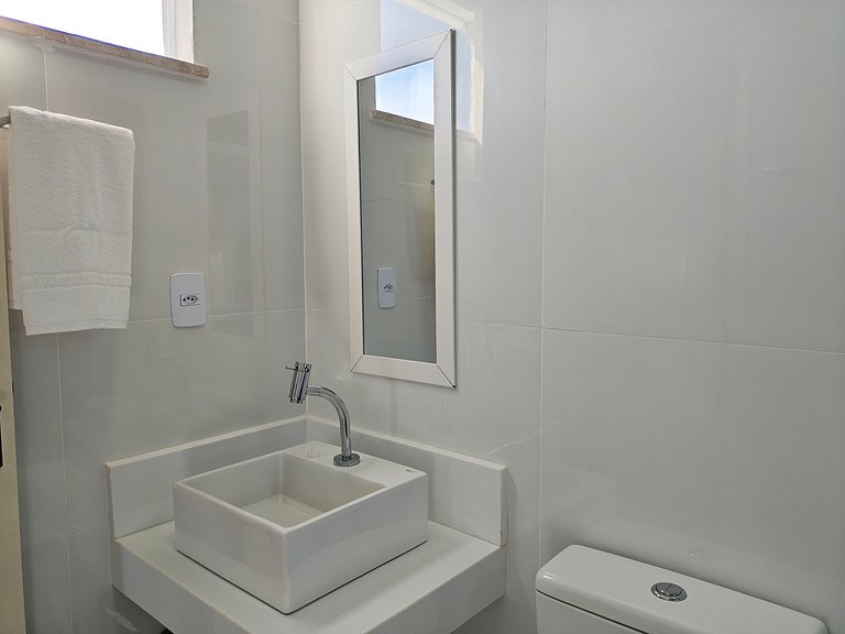 Casa c/ Piscina e 6 Quartos PJE0001