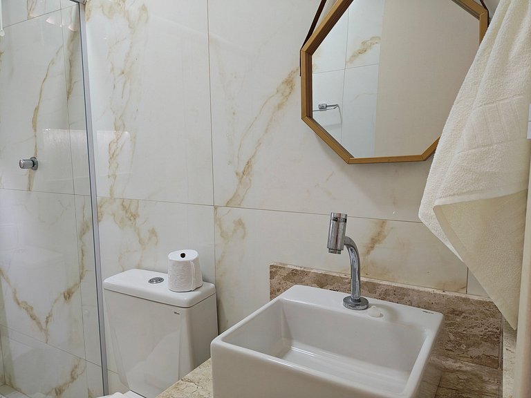 Casa c/ Piscina e 6 Quartos PJE0001