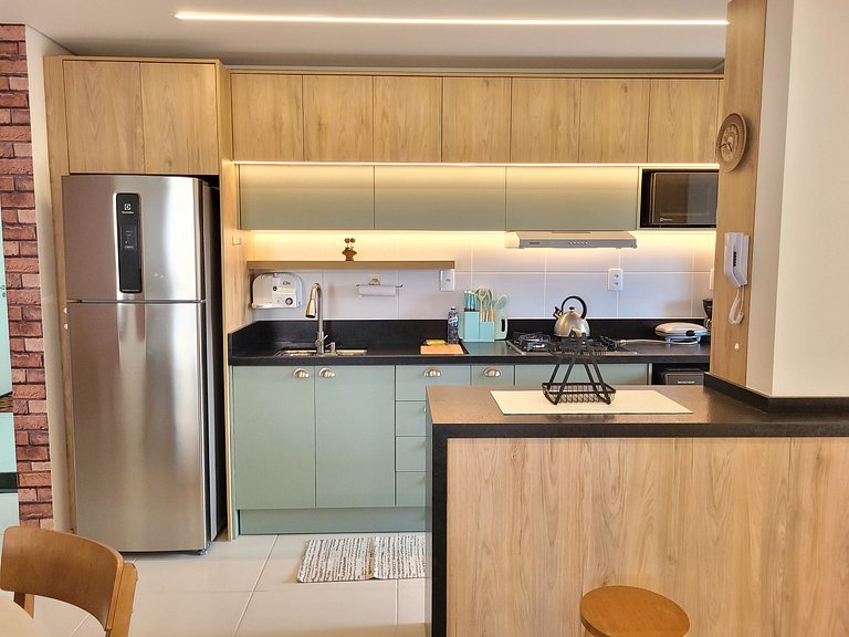 Apto con suite y balcón gourmet en Penha SKL0601