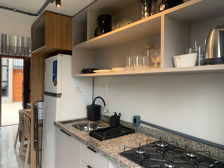 Loft a 50 m da Praia do Camacho PLO0005