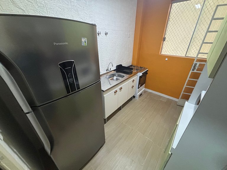 Apto 2 Quartos no Centro de Floripa EBE0804