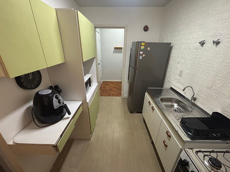 Apto 2 Quartos no Centro de Floripa EBE0804