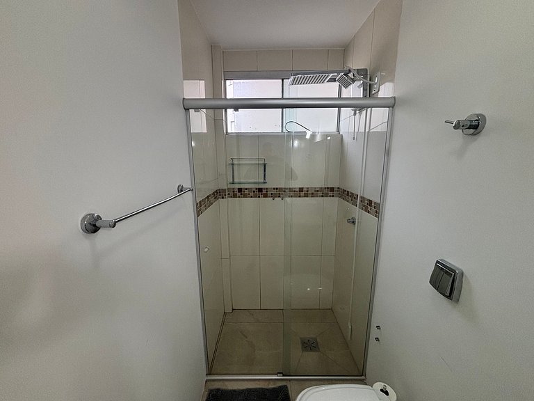 Apto 2 Dormitorios en el Centro de Floripa EBE0804