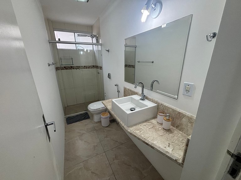 Apto 2 Dormitorios en el Centro de Floripa EBE0804