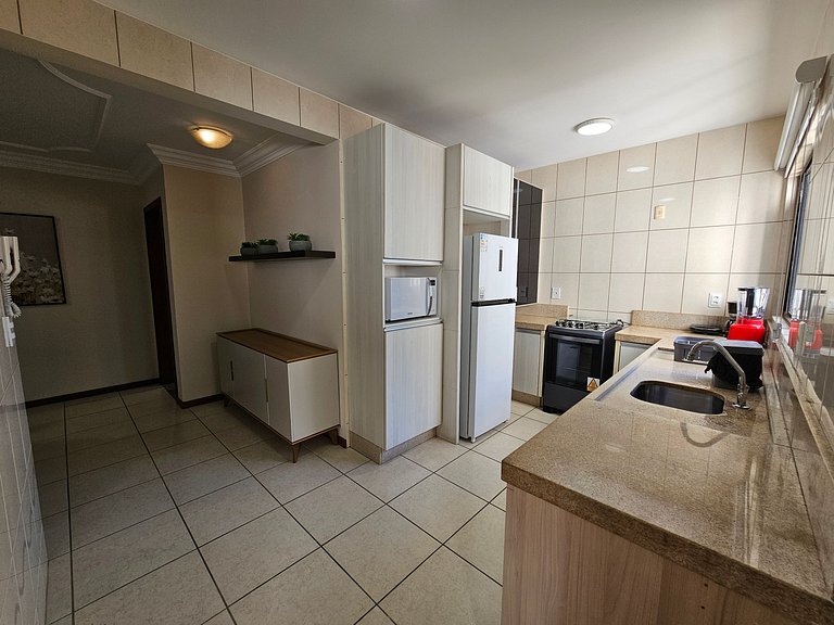 Apt a una cuadra del mar con parrilla ESA0304