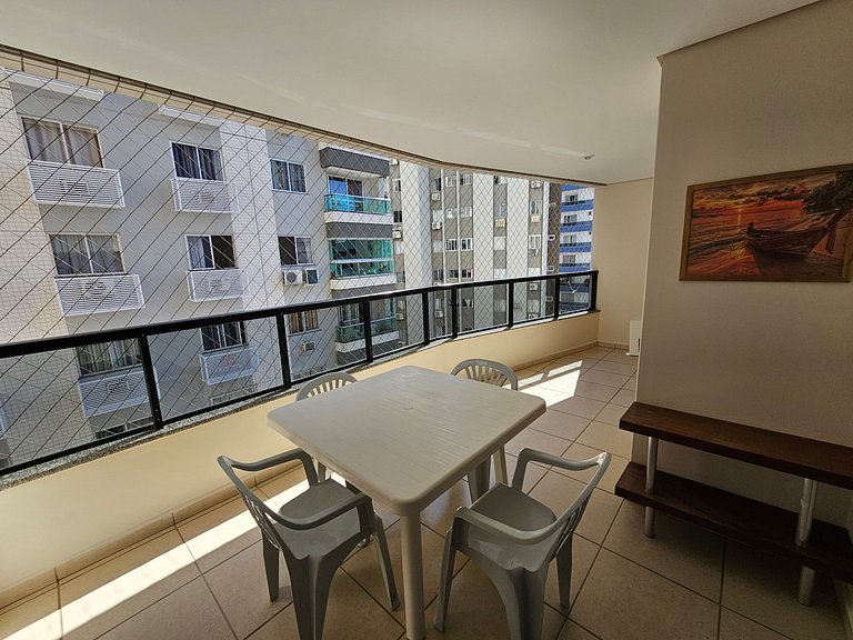 Apt a una cuadra del mar con parrilla ESA0304