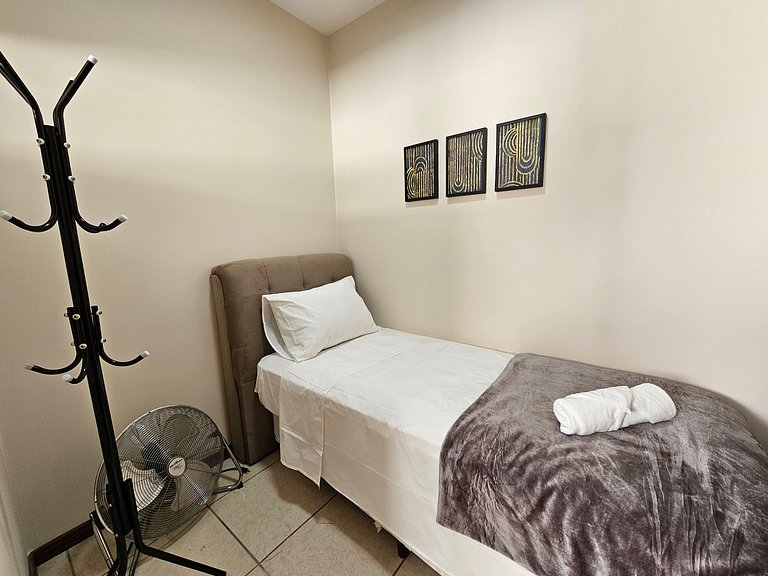 Apto Quadra Mar c/ Churrasqueira ESA0304