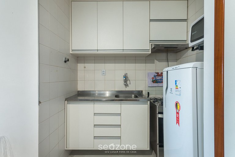 Estúdio na Barra a 600 m da Praia BSF0806