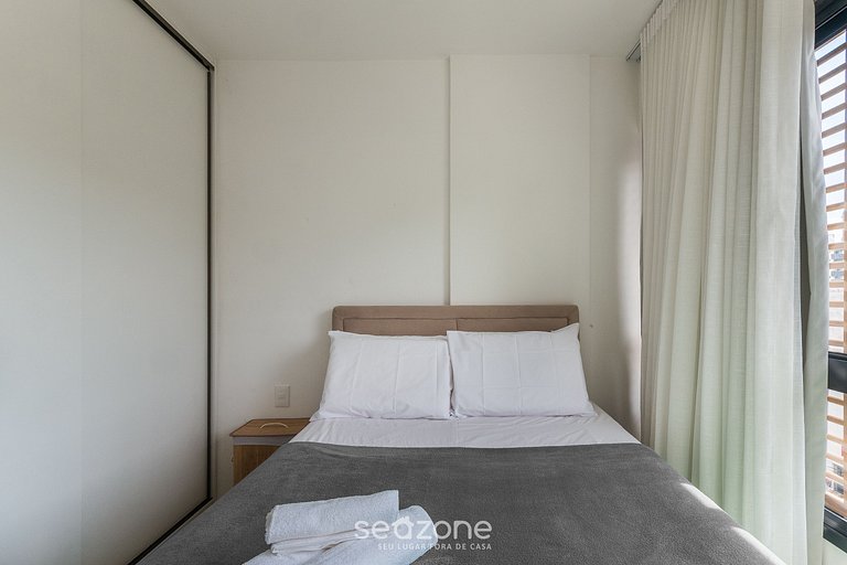 Apto a 400m da praia c/ piscina no prédio BLB0402