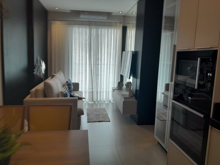 Apto c/ Varanda 220m da Praia em Itapema FFS1504