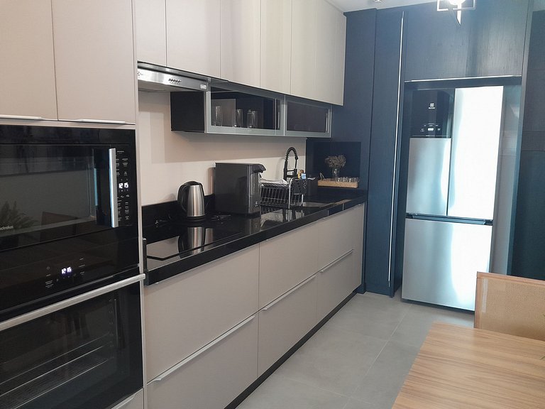 Apto c/ Balcón 220 m de la Playa - Itapema FFS1504