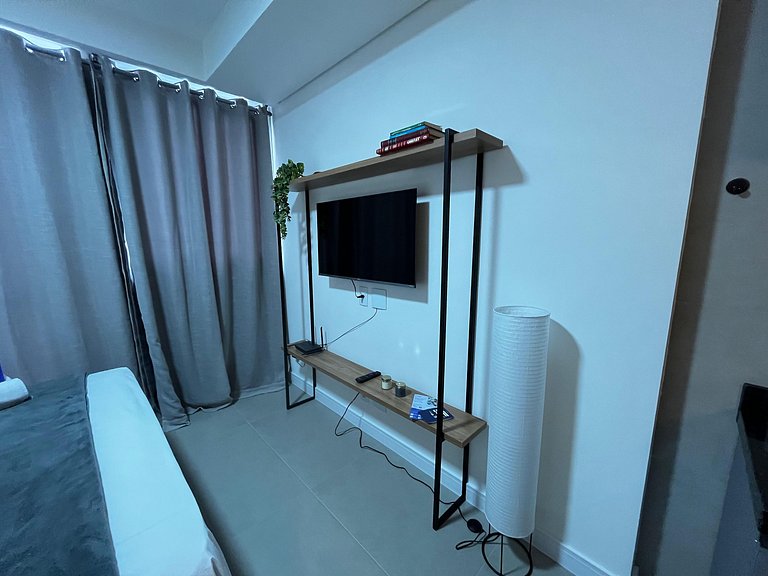 Studio em cond. c/ academia prox ao HU VTD0617