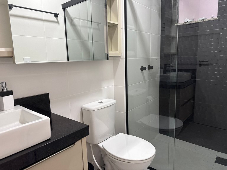 Apto c/ Churrasq. em Condo c/ Piscina RMM0107