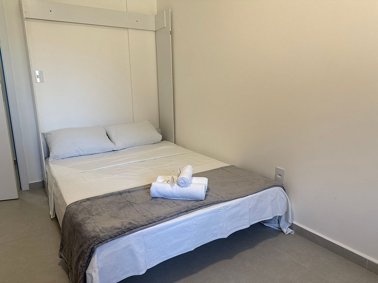 Apto c/ Parrilla en Condominio c/ Piscina RMM0107