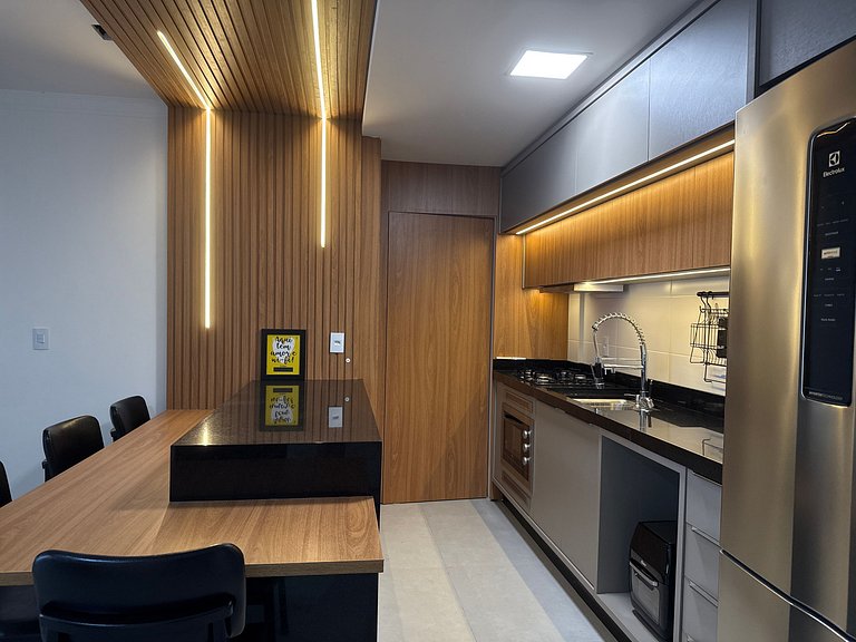 Apto c/ Churrasq. em Condo c/ Piscina RMM0107