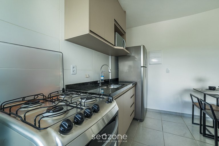 Apto em Cond. c/ Piscina e Academia RGK1202