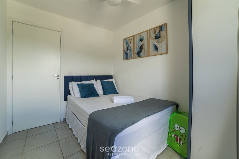 Apto em Cond. c/ Piscina e Academia RGK1202